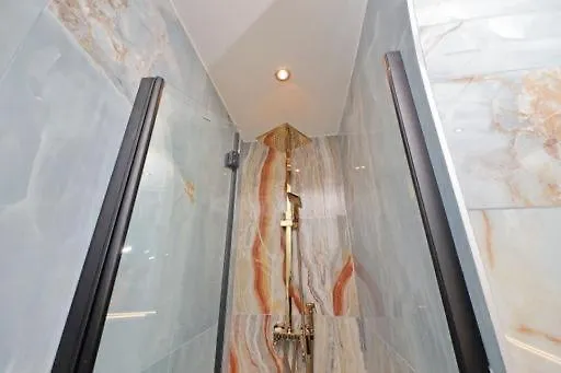 Apartamento Monti Piano Terra Particolare Roma Italia